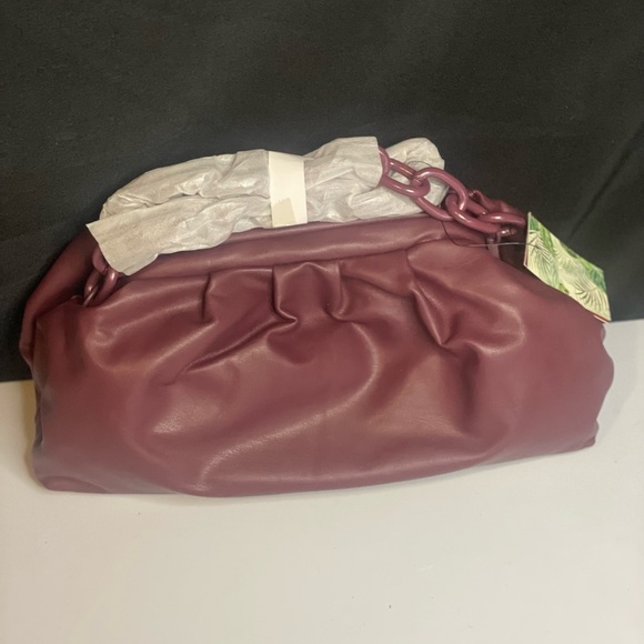 Badgley Mischka Women’s Burgundy Vegan Leather, Ruched Convertible Clutch NWT - Picture 2 of 6